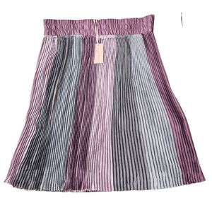 Plus size pleated skirt